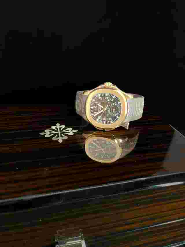 Patek Philippe Aquanaut Brown Men's Watch - 5164R-001