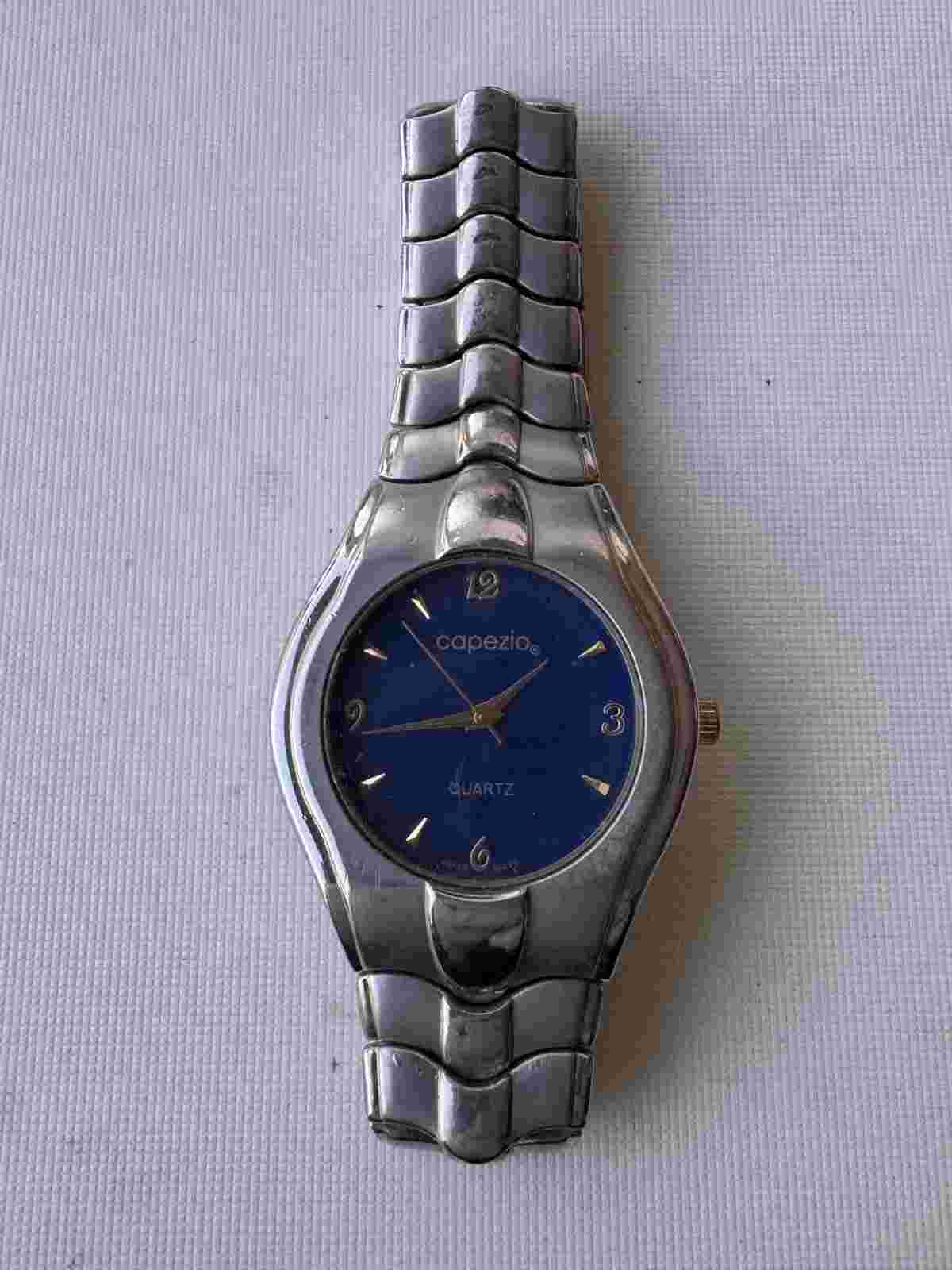 Vintage capezio men's sports quartz watch 37mm case, running