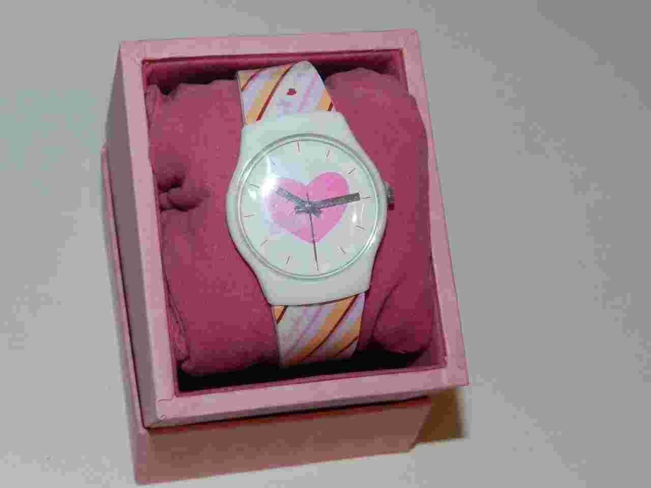 PLAYBOY TM Watch yellow pink & white stripes strap Design heart face pink box