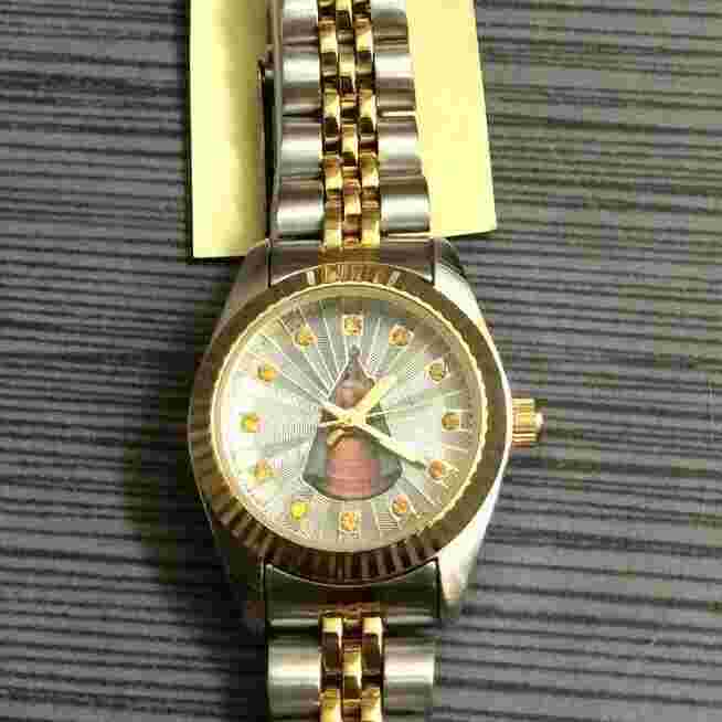 Miykon Women's Reloj Con Imagen Virgen Ciridad Del Cobre "Cuba" on Linked Band!