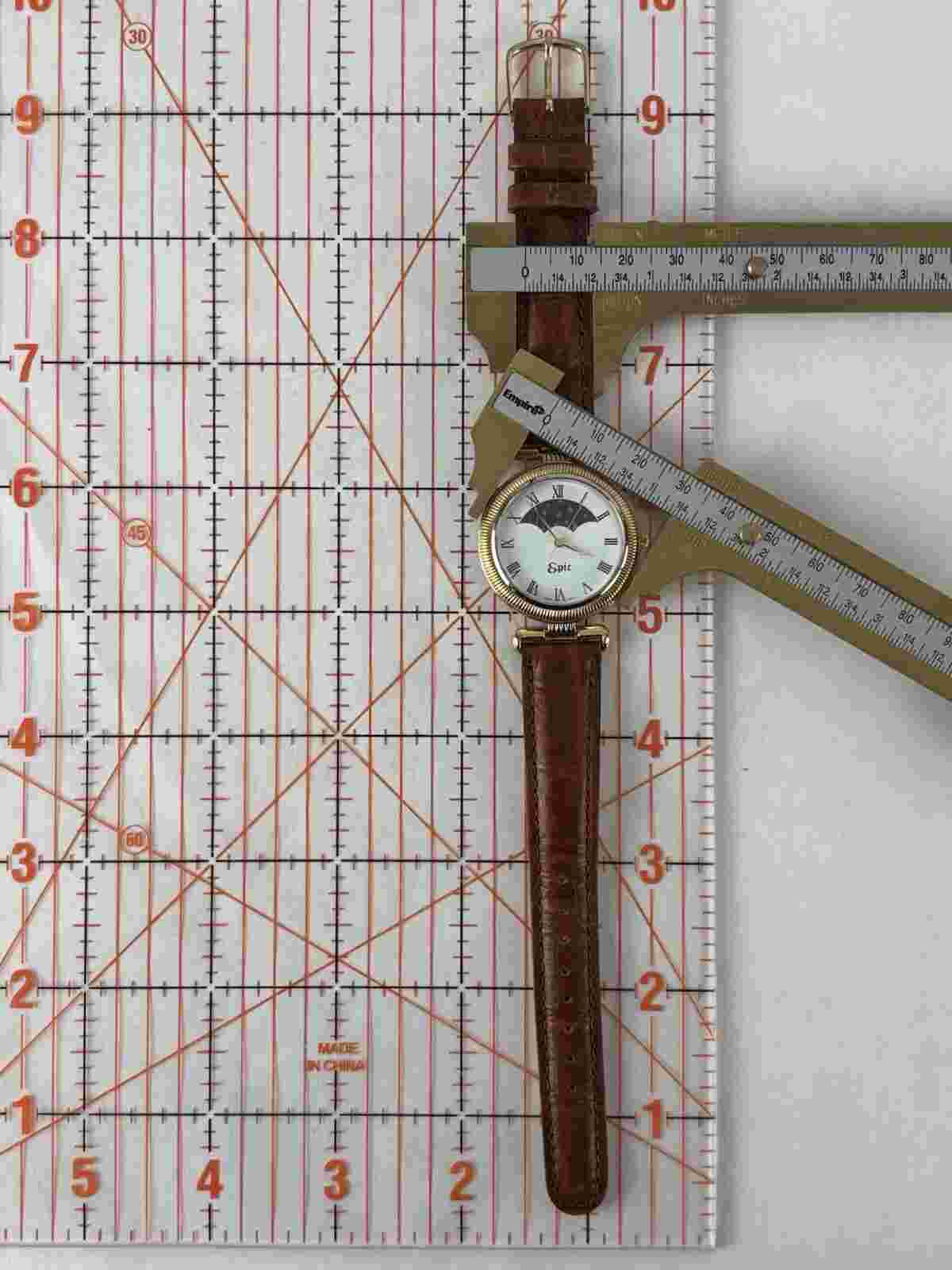 VTG Epic 35mm Gold Tone Day/Night Dial Quartz Watch w/Leather Band & Battery