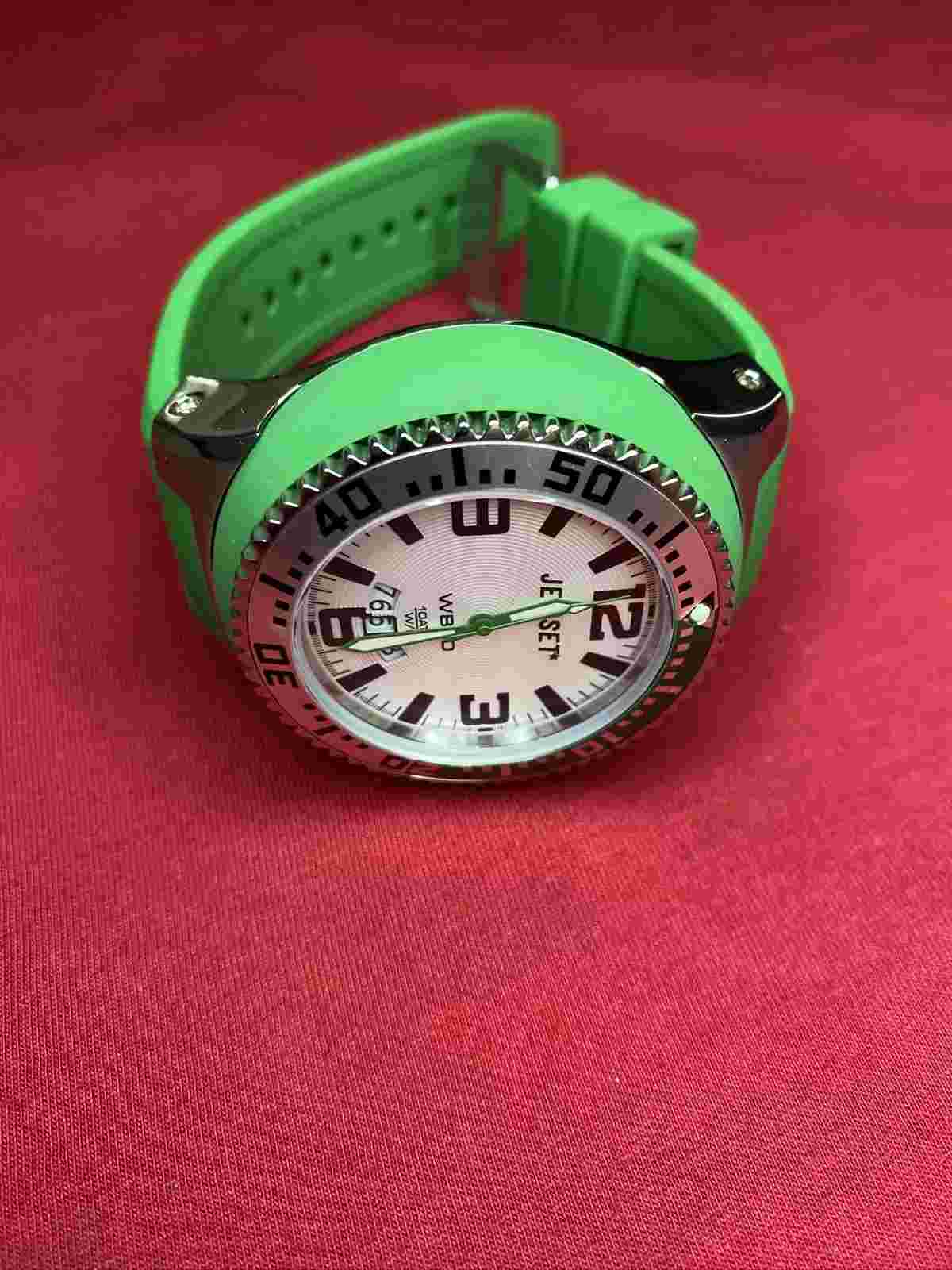 Jet Set Heavyweight Oversized Men's Wrist Watch Wb30 J5444