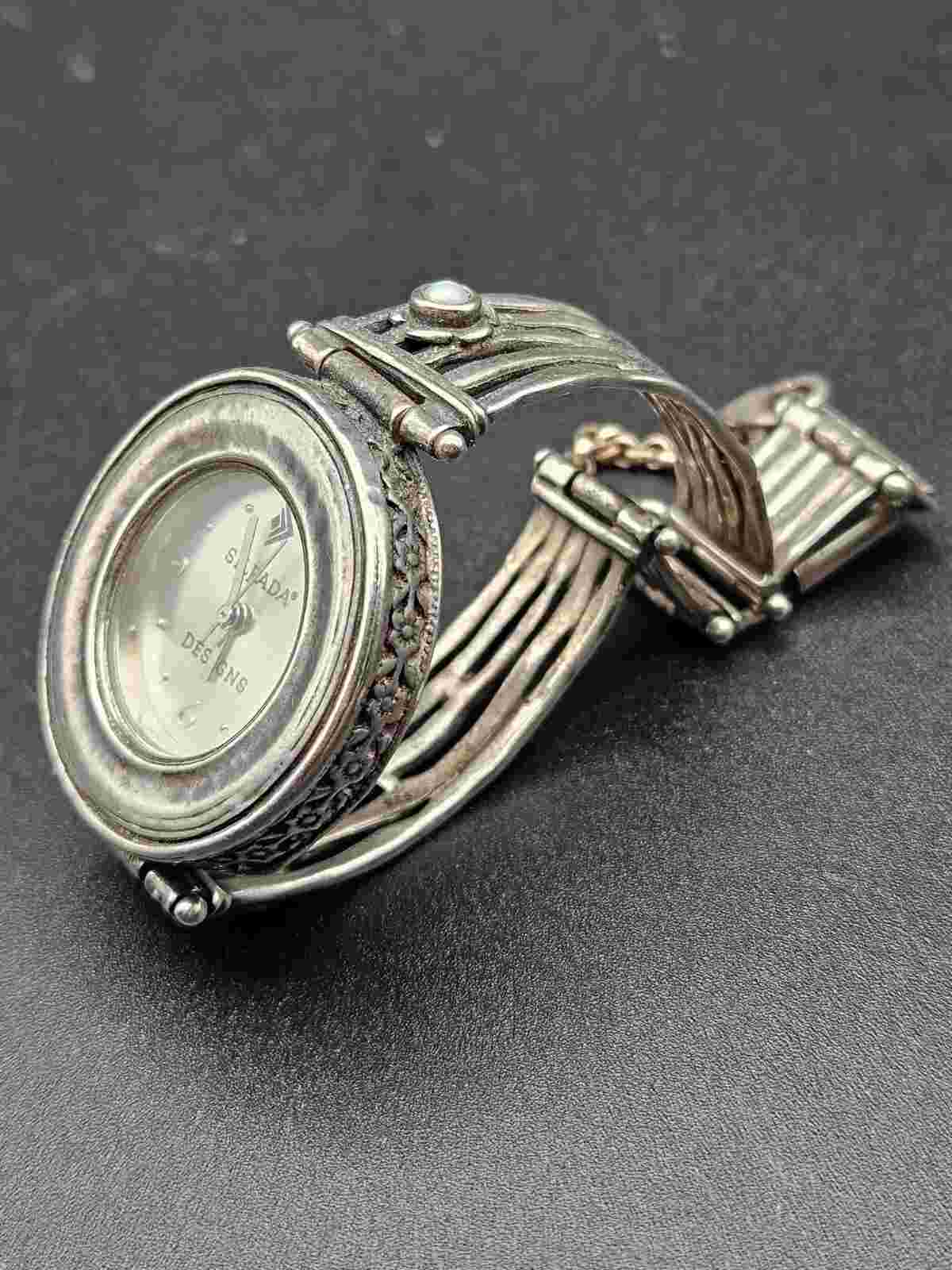 Silpada Sterling Silver .925 Hammered Band Flower Accent Watch - new battery