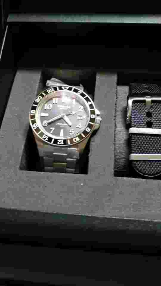 SHINOLA Monster GMT Automatic 40mm