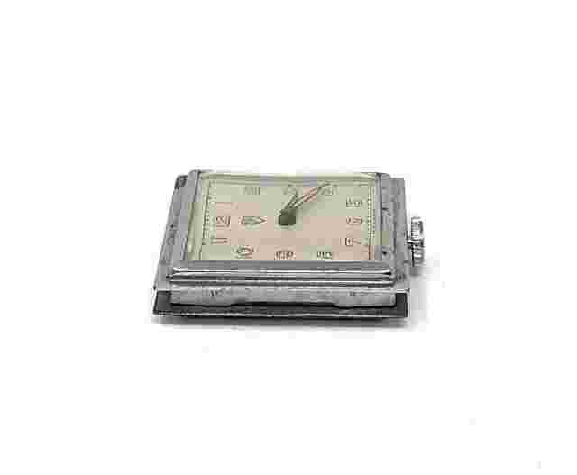 Webbler Watch Square Head 30mm / Germany / Buy for parts or repair BIN-54