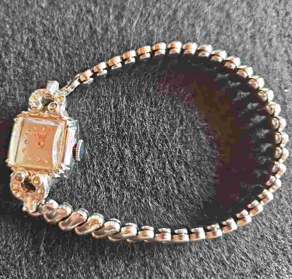 Vintage Ladies Swiss Silver Toned Crosby Watch with Expansion Band  AS IS