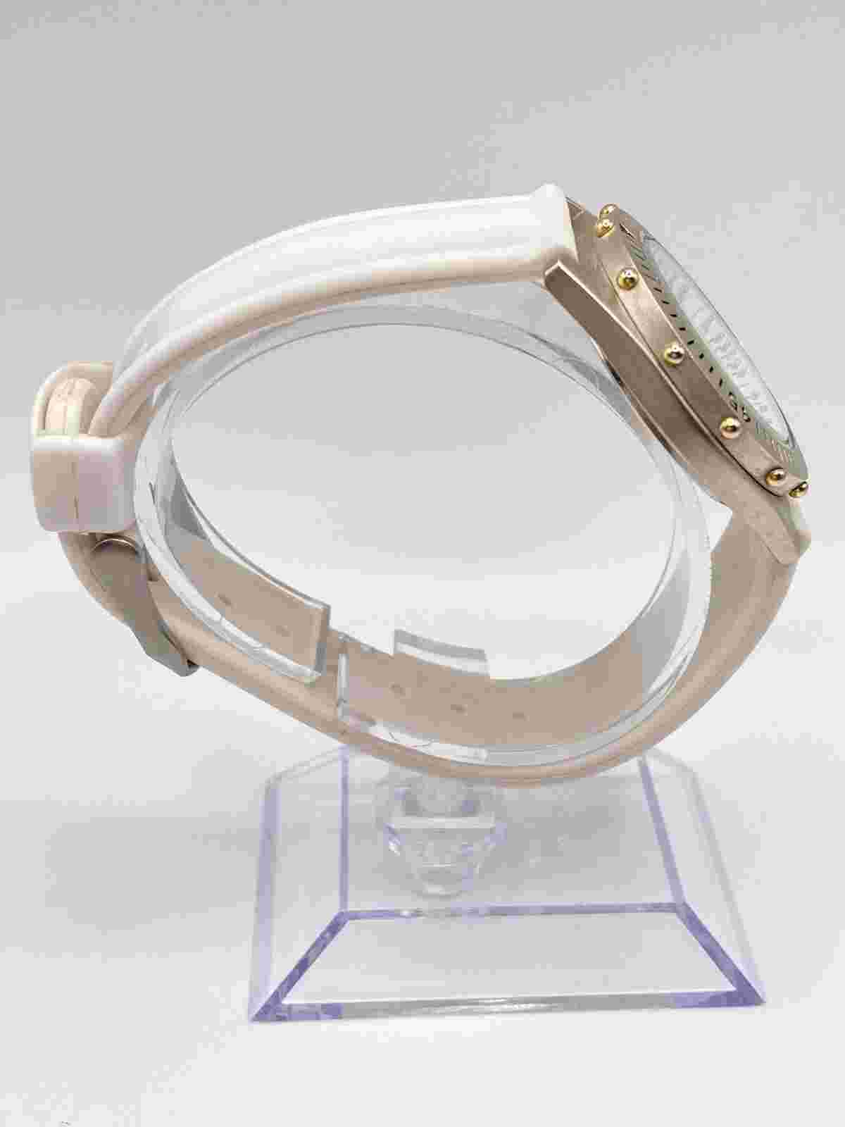 Vintage L.A Gear White Silicone Strap Lumi Hands Watch New Batt