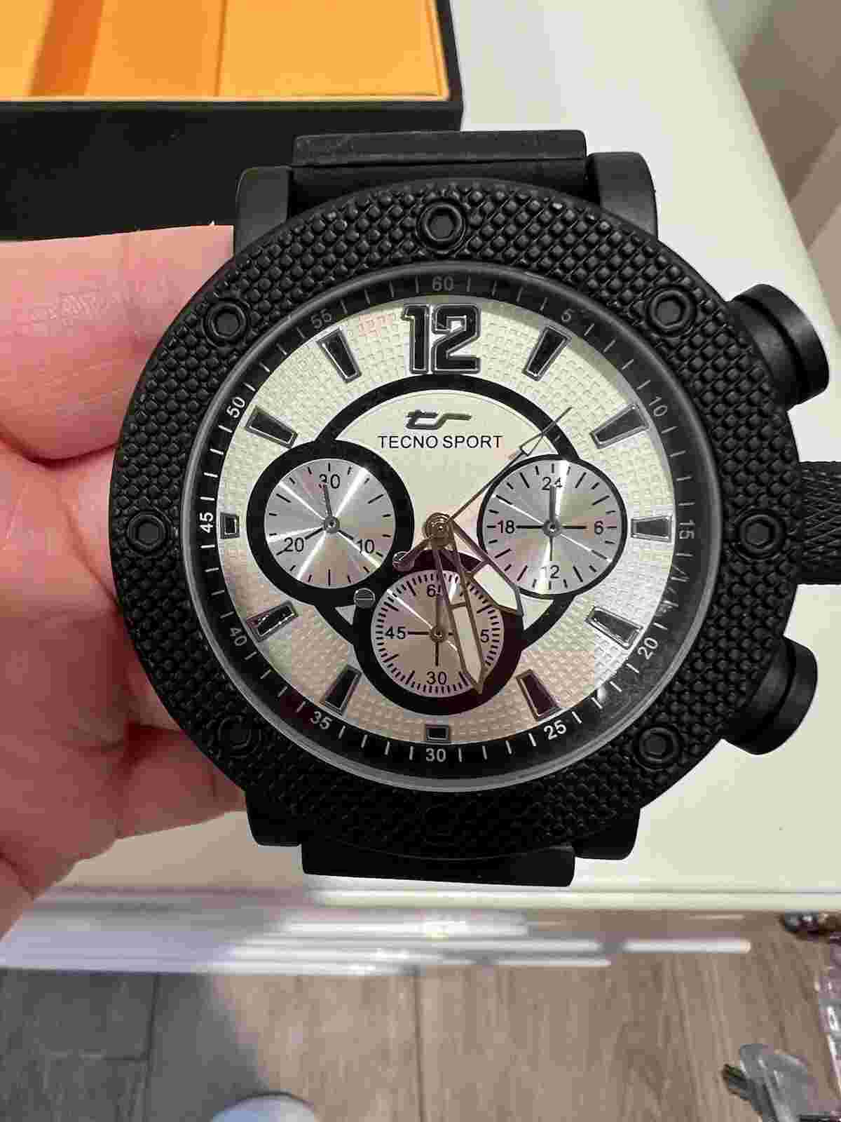 Men’s Black tecno sport watch