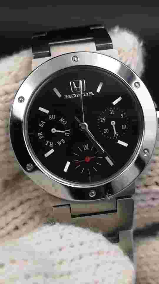 Vintage and Rare Honda Unisex Quartz watch. VX3J-6B40