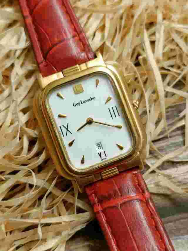 AUTHENTIC GUY LAROCHE SWISS QUARTZ MEN'S MINT WHITE DIAL DATE 131.11 VINTAGE