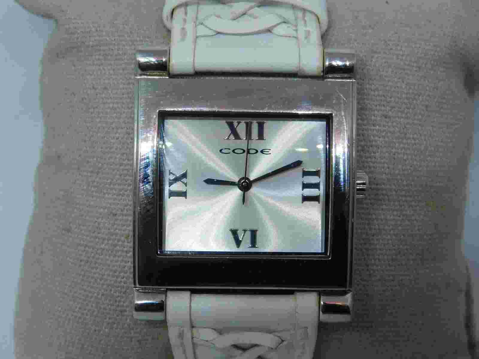 Code CD1084 White Genuine Leather Band Quartz Analog Women's Watch New Battery