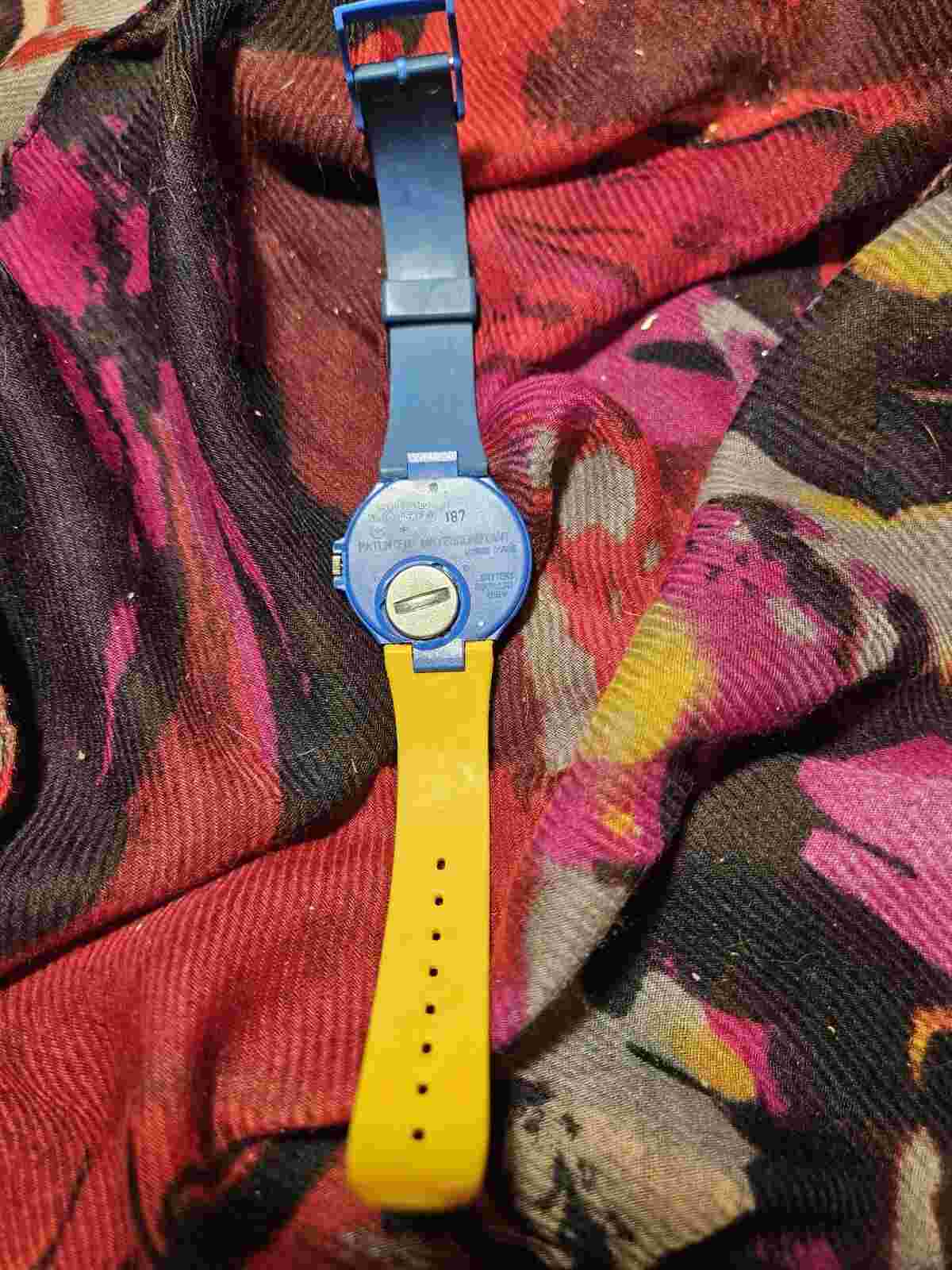 COCA-COLA COKE WRISTWATCH WITH ORIGINAL PLASTIC BAND SWISS MADE WATER RESISTANT