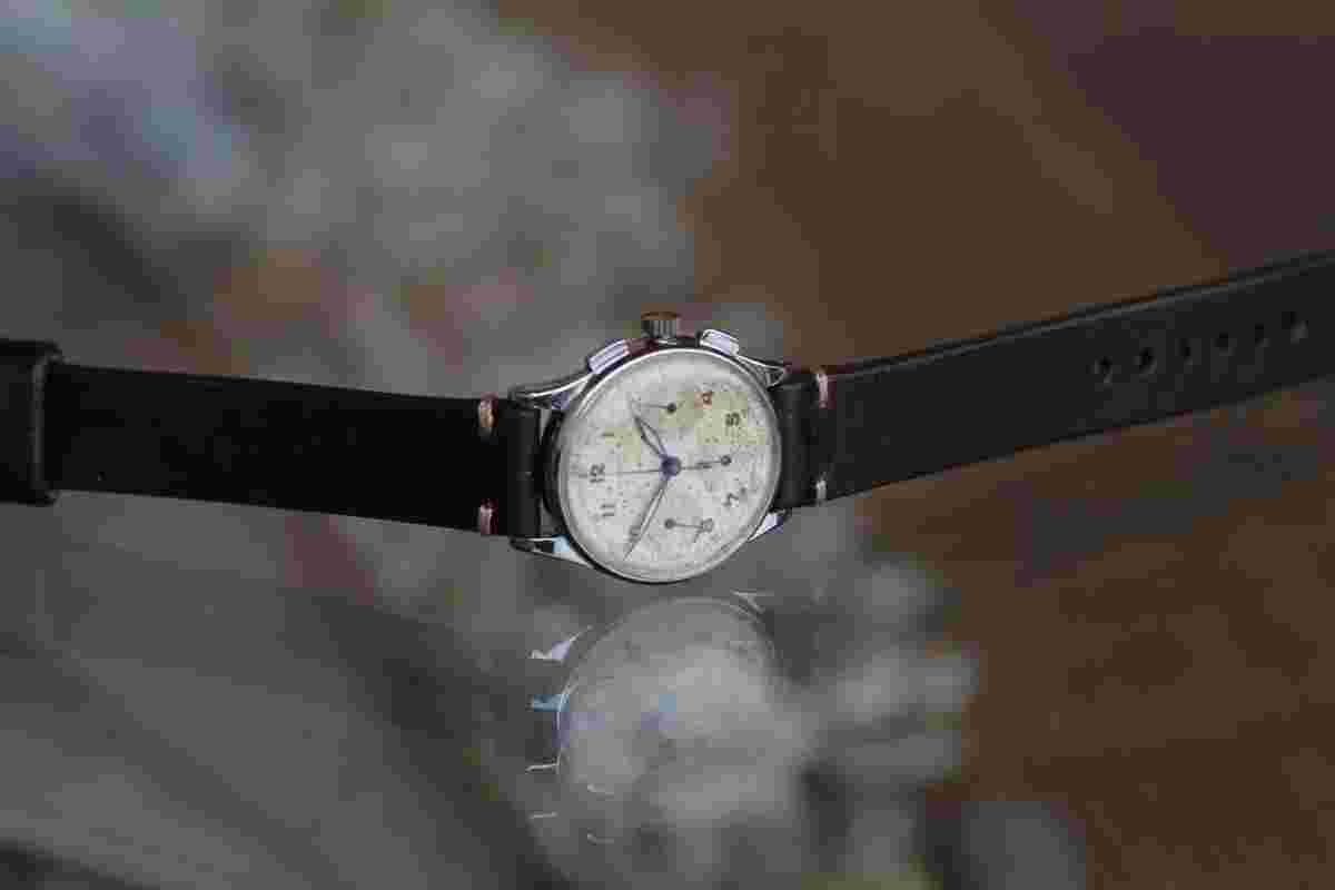 Universal compax military Chronograph Aviator watch ref32414 three registrs