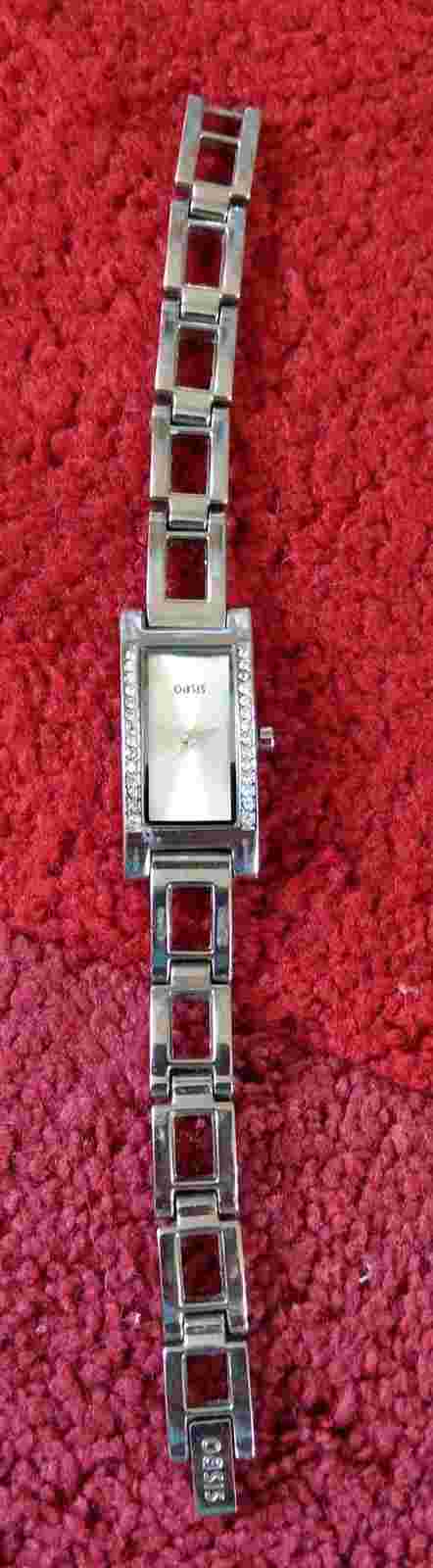 LADIES OASIS QUARTZ WRISTWATCH WITH GEMS,, GOOD WORKING ORDER..