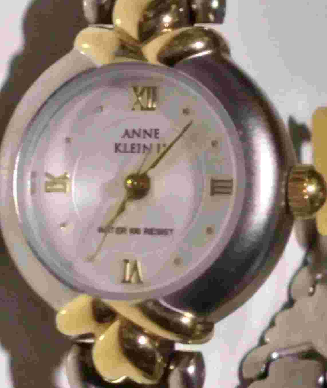 ANNE KLEIN II Luxe Womens Love And Hugs 2 Tone Hearts And Criss Cross Link Watch