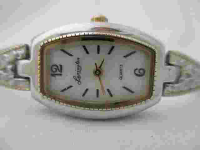 Lexington Women's Silver Toned Bracelet Band Analog Watch