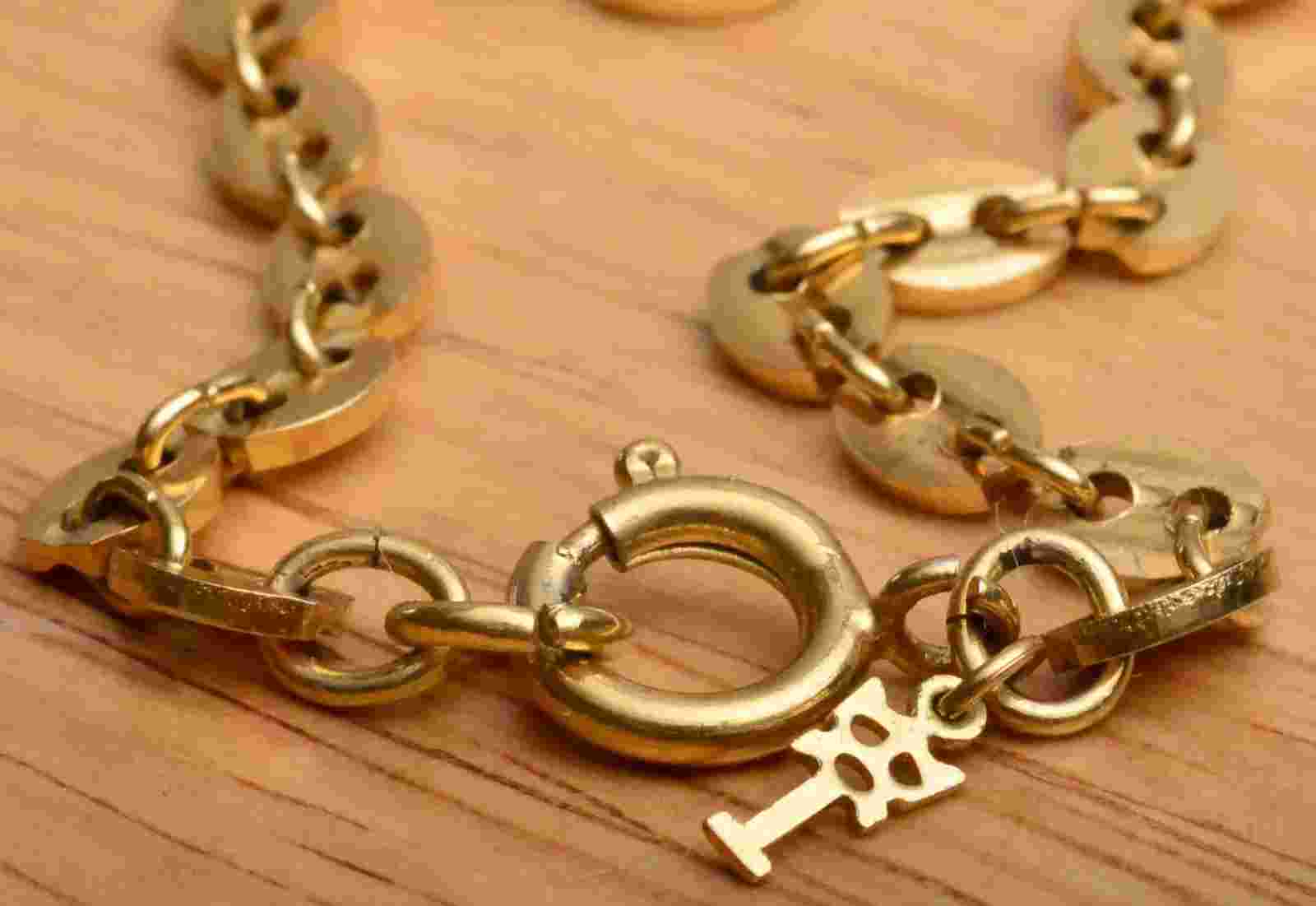 Vintage Chateau Swiss Made Ladies Pocket Watch and super rare