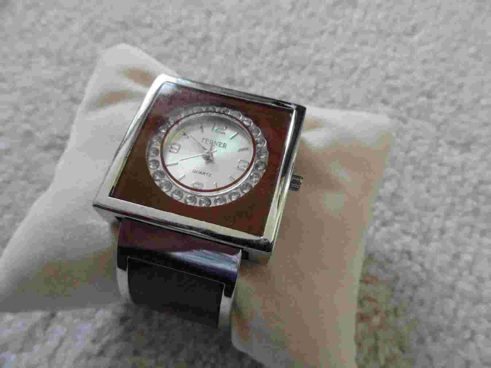 Terner Quartz Ladies Watch - Pretty!