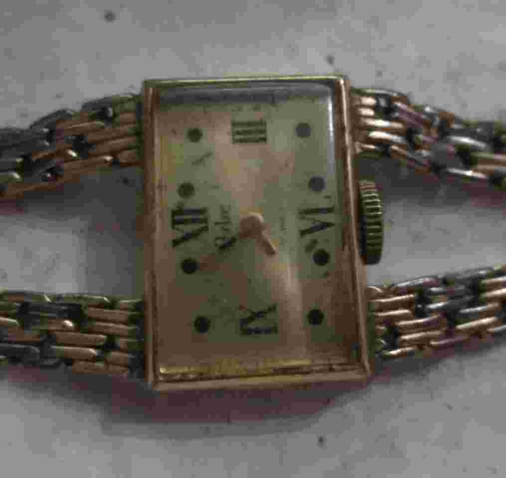Vintage Pedre 17 Jewels Mechanical Women’s Gold-Filled Chain Wristwatch Runs