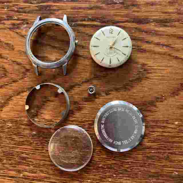 VTG Men’s ACCRO, AS 1686 MVT, 17J Swiss, Not Working, Sold As Is, No Return