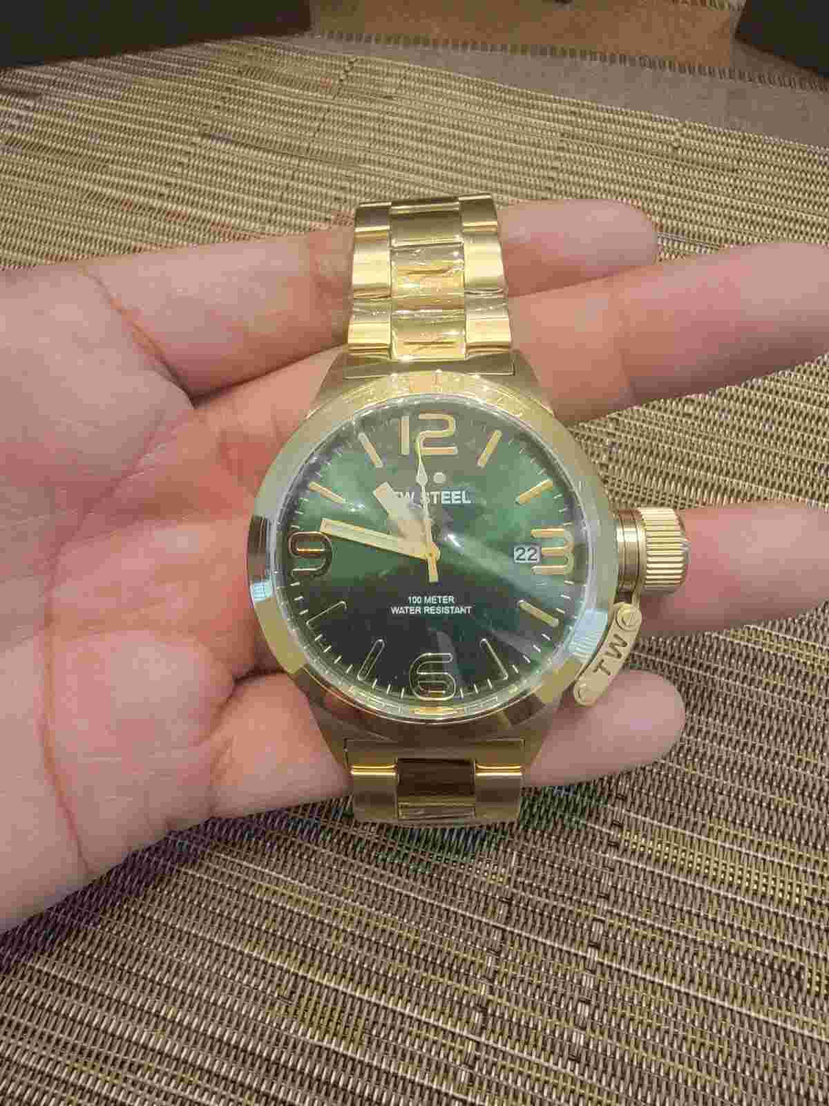 TW STEEL Canteen Gold CB221 45mm New