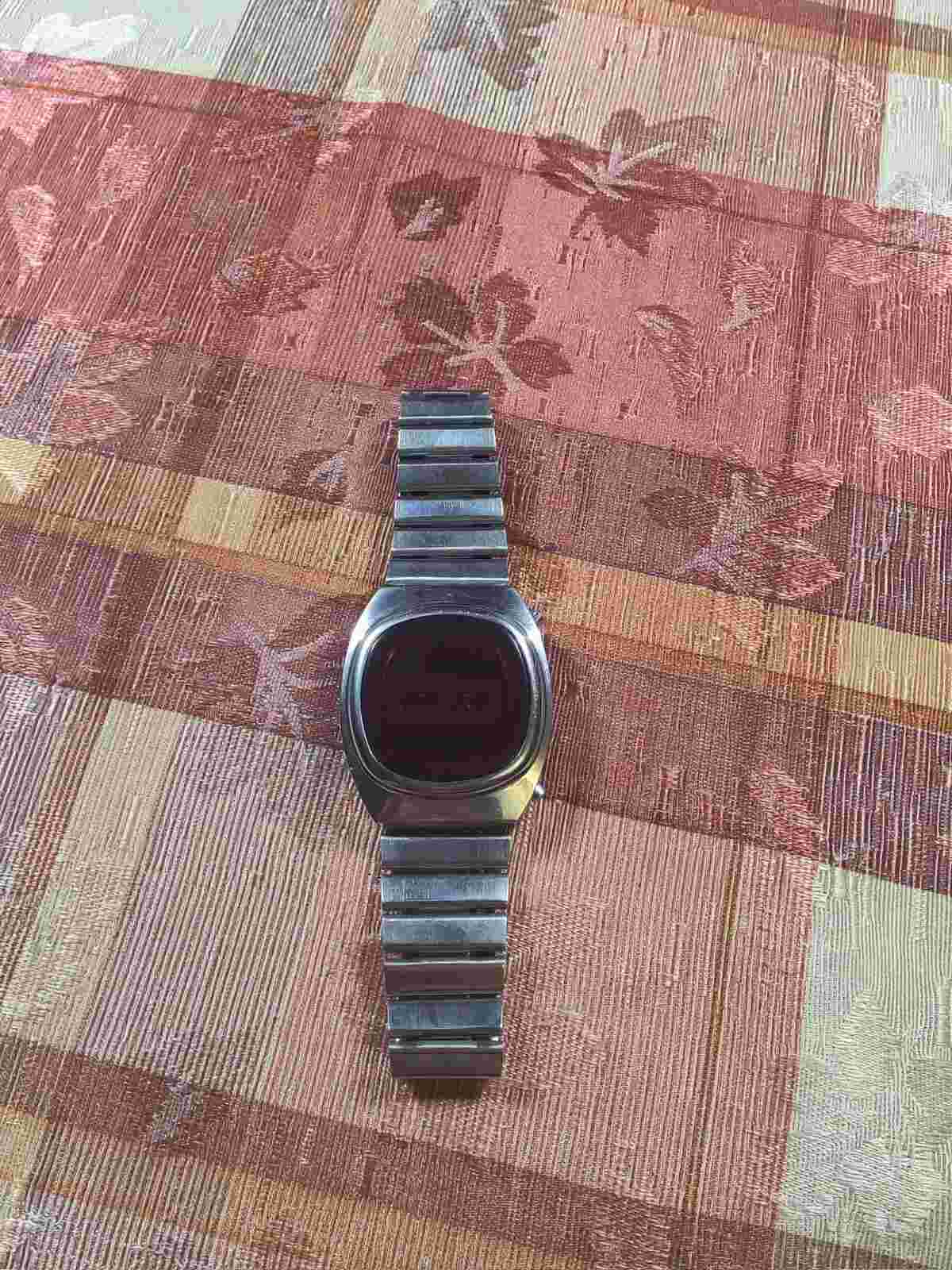 ELEKTRONIKA Electronika 1 Vintage First RED LED digital watch Pulsar USSR Soviet