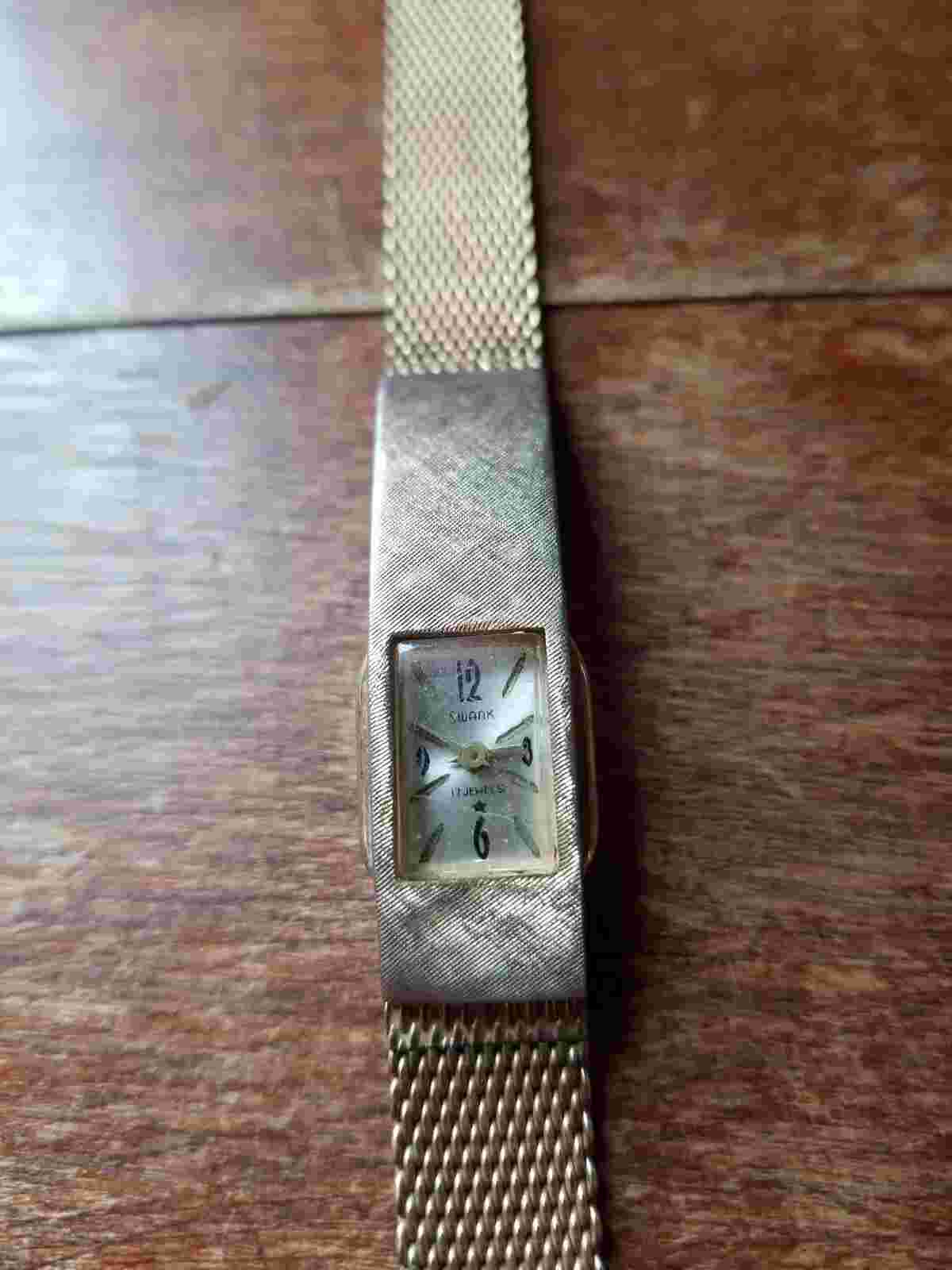 Vintage SWANK 17 Jewels Ladies Wristwatch Watch 10K  Filled Adjustable