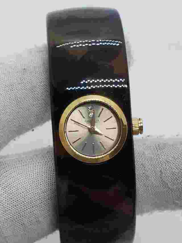 Caravelle New York 44L139 Women's Round Analog Bangle Watch NEEDS NEW BATTERY