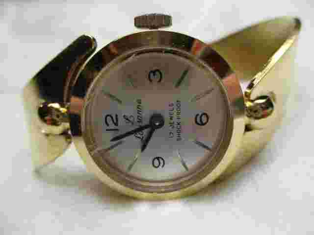 Lausanne 17 Jewels Shockproof Wind Up Watch Gold Toned Band Elegant