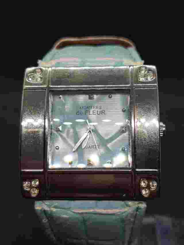 Montres De Fleur Square Ladies Watch