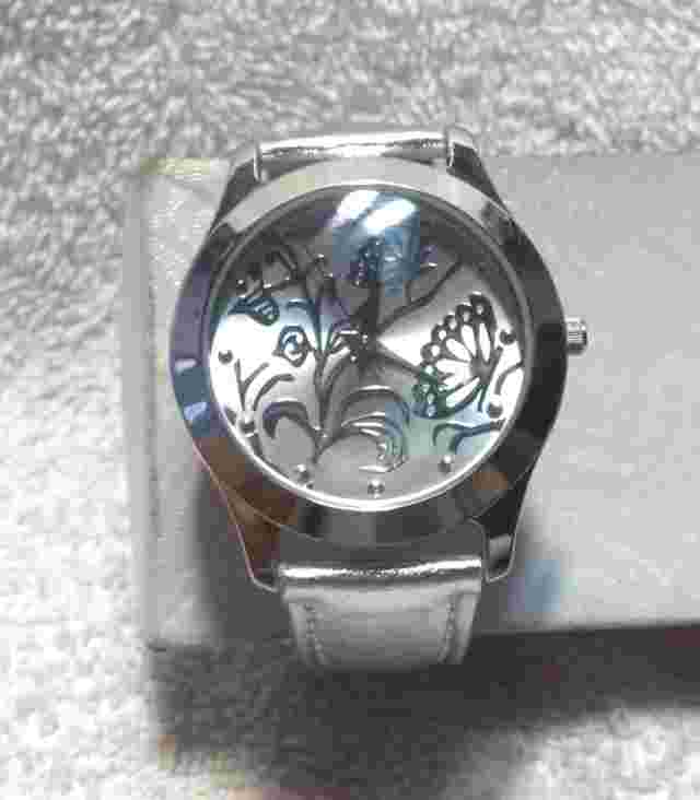 Mary Kay Quartz Watch Silver Tree Branch Dial Silver Band Case New Bat Works