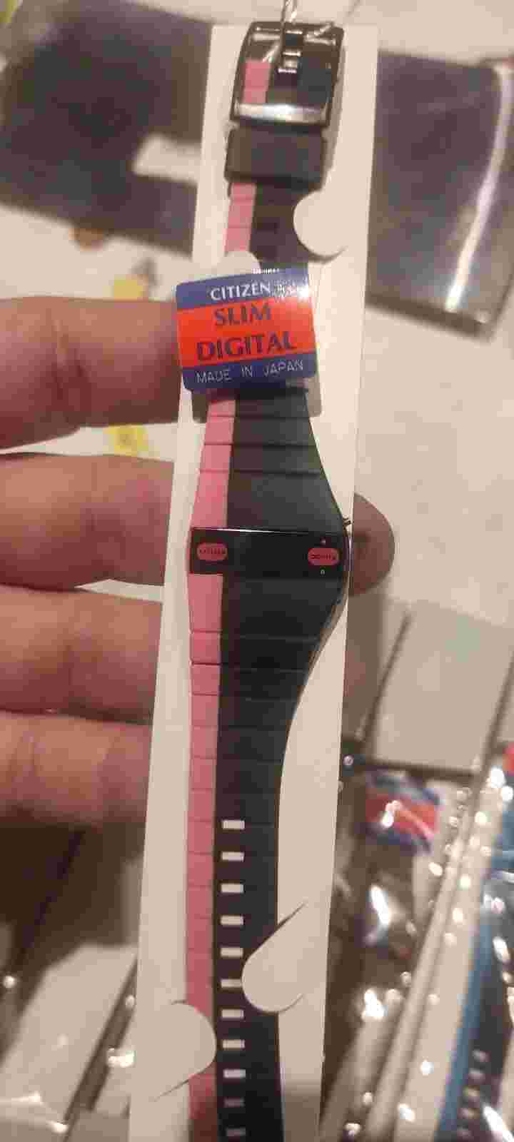 CITIZEN VINTAGE COLOUR WATCH