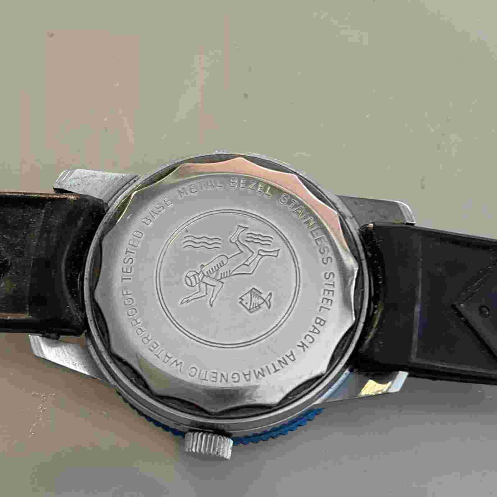 Vintage 36mm Swank Men's Automatic Diver Wristwatch Blue Red Pepsi Bezel.