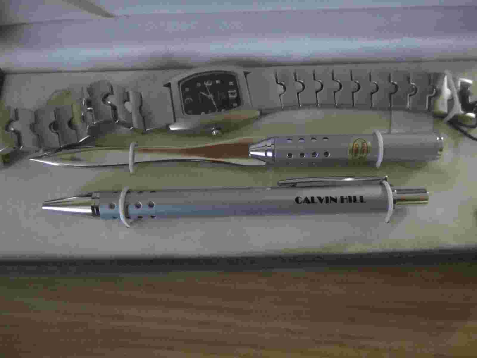 CALVIN HILL SET OF MEN'S WATCH, PEN AND LETTER OPENER