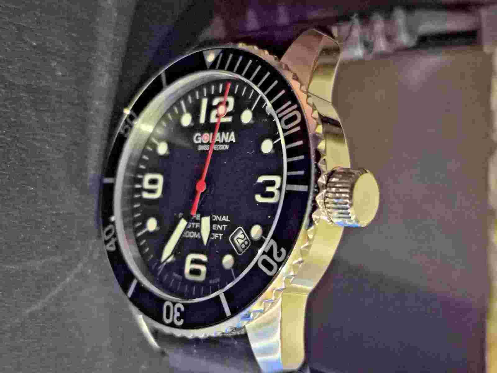 GOLANA SS Quartz Diver Men's Wristwatch Watch Screw Down Crown 200m Barely Used