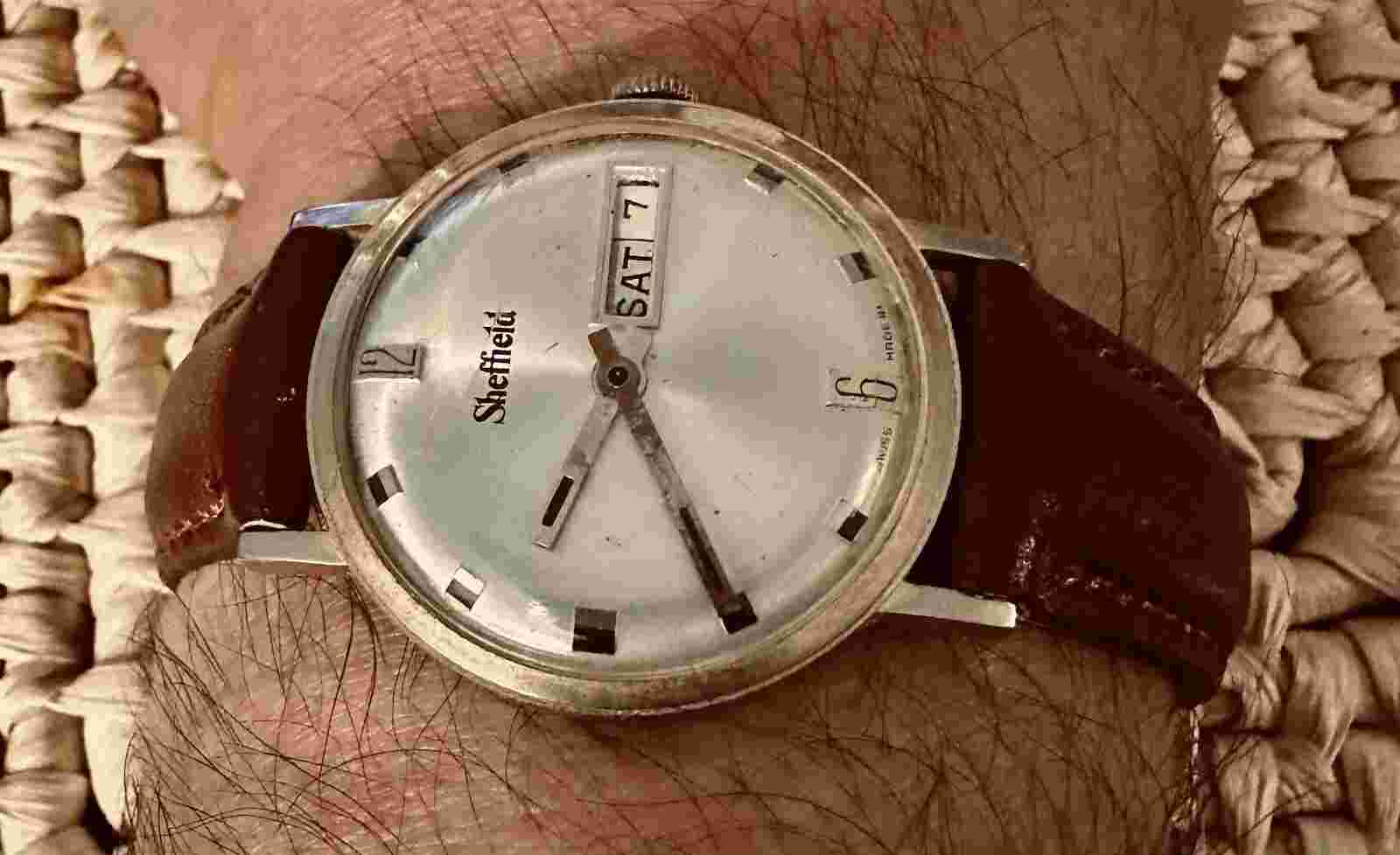 Vintage Rare  Sheffield Day/date I Jewel Cal 1217-21 H/Wind Swiss Mens Watch-GWO