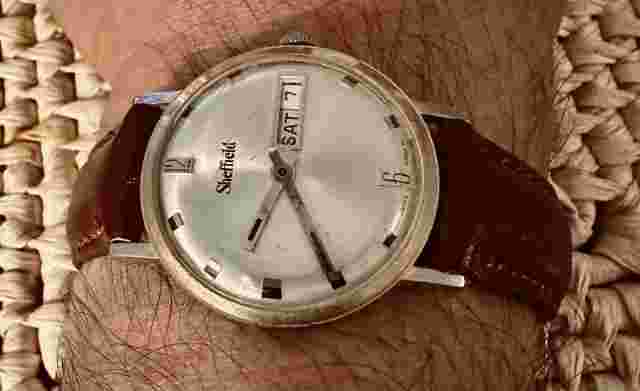 Vintage Rare  Sheffield Day/date I Jewel Cal 1217-21 H/Wind Swiss Mens Watch-GWO