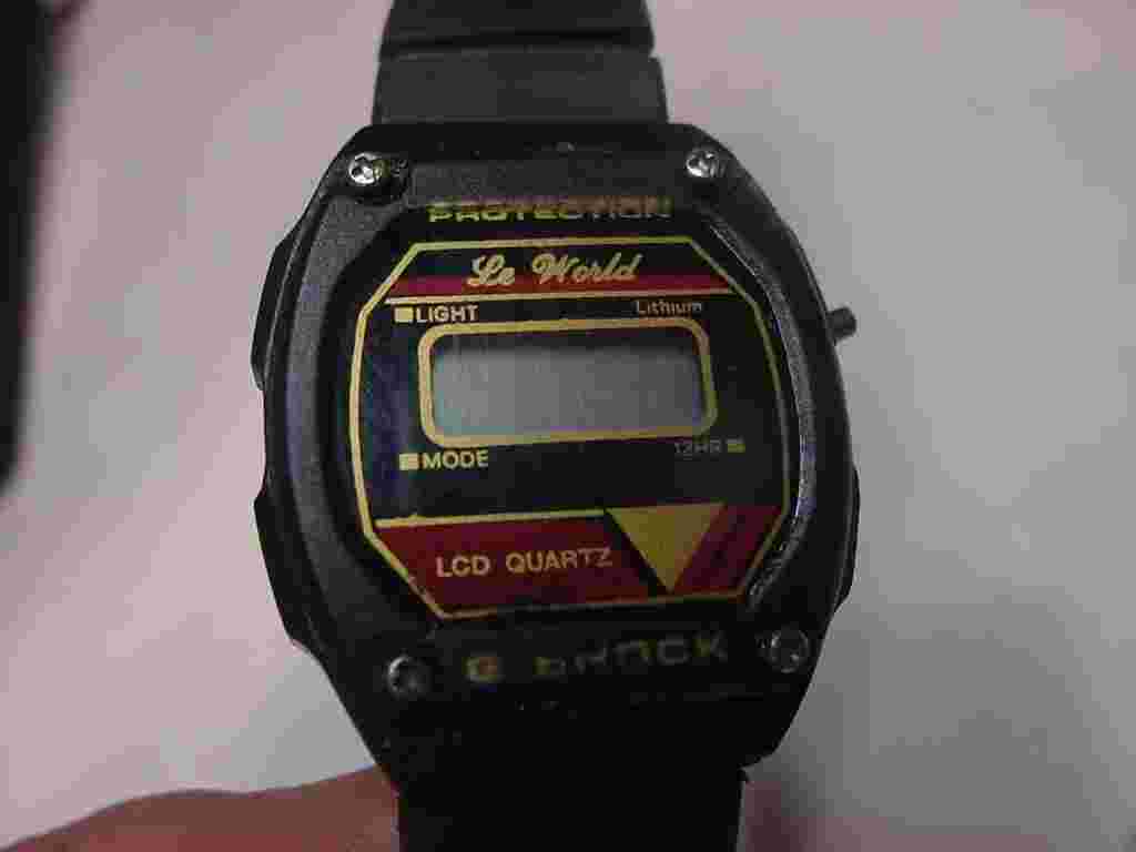 VTG G SHOCK LE WORLD WRISTWATCH WATCH - PARTS OR REPAIR