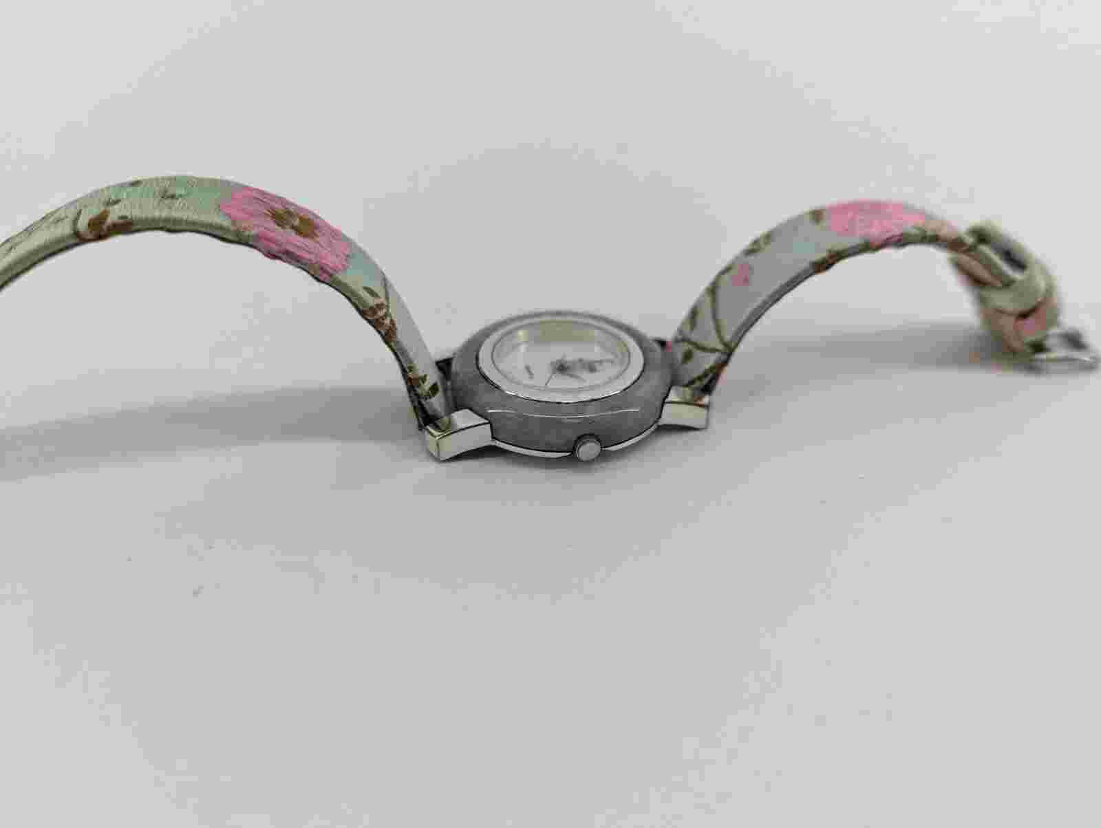 ARIA FLORAL SATIN STYLE BAND Jade Bezel stainless steel watch