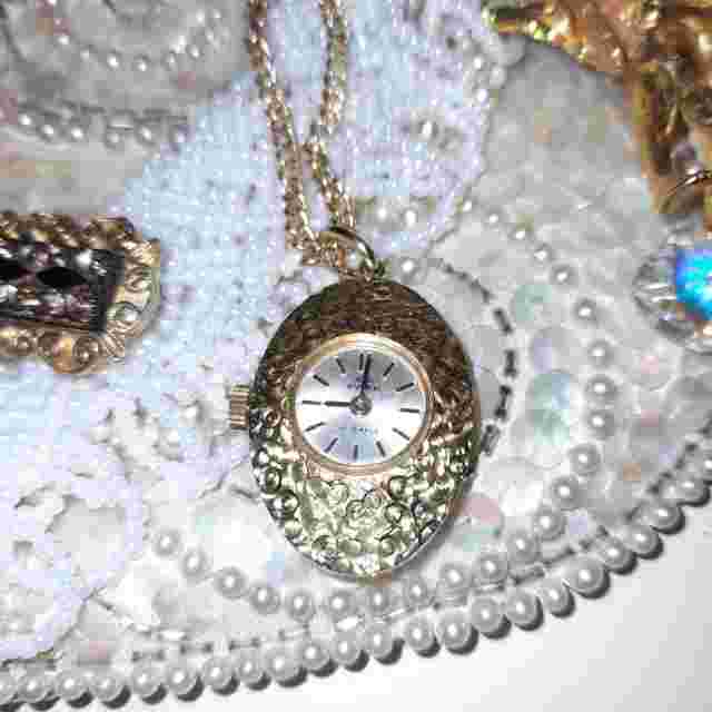 Vintage Rare Buler Collectors Swiss Made 17 Jewels Watch Necklace