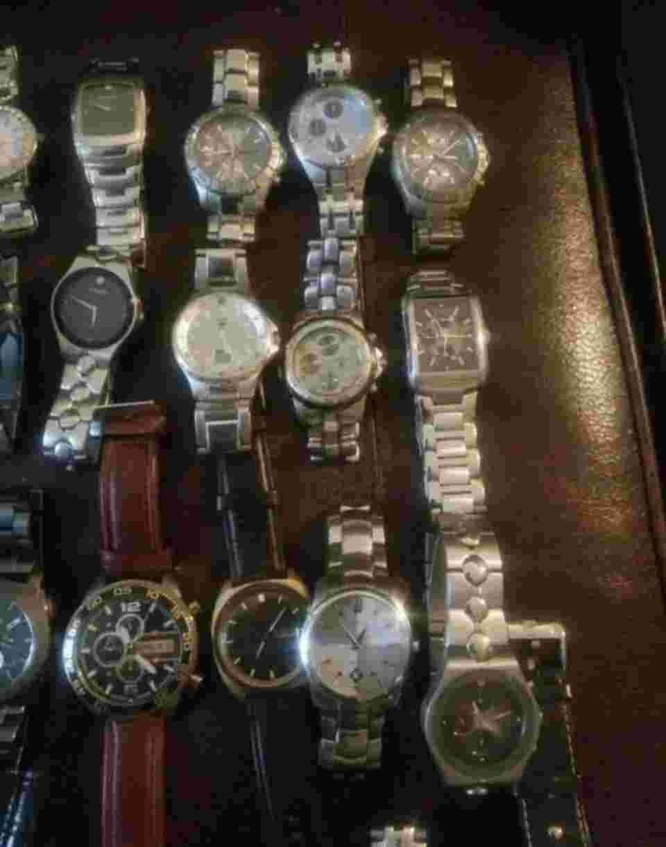 Lot Of 40 Fossil Watches Men And Women