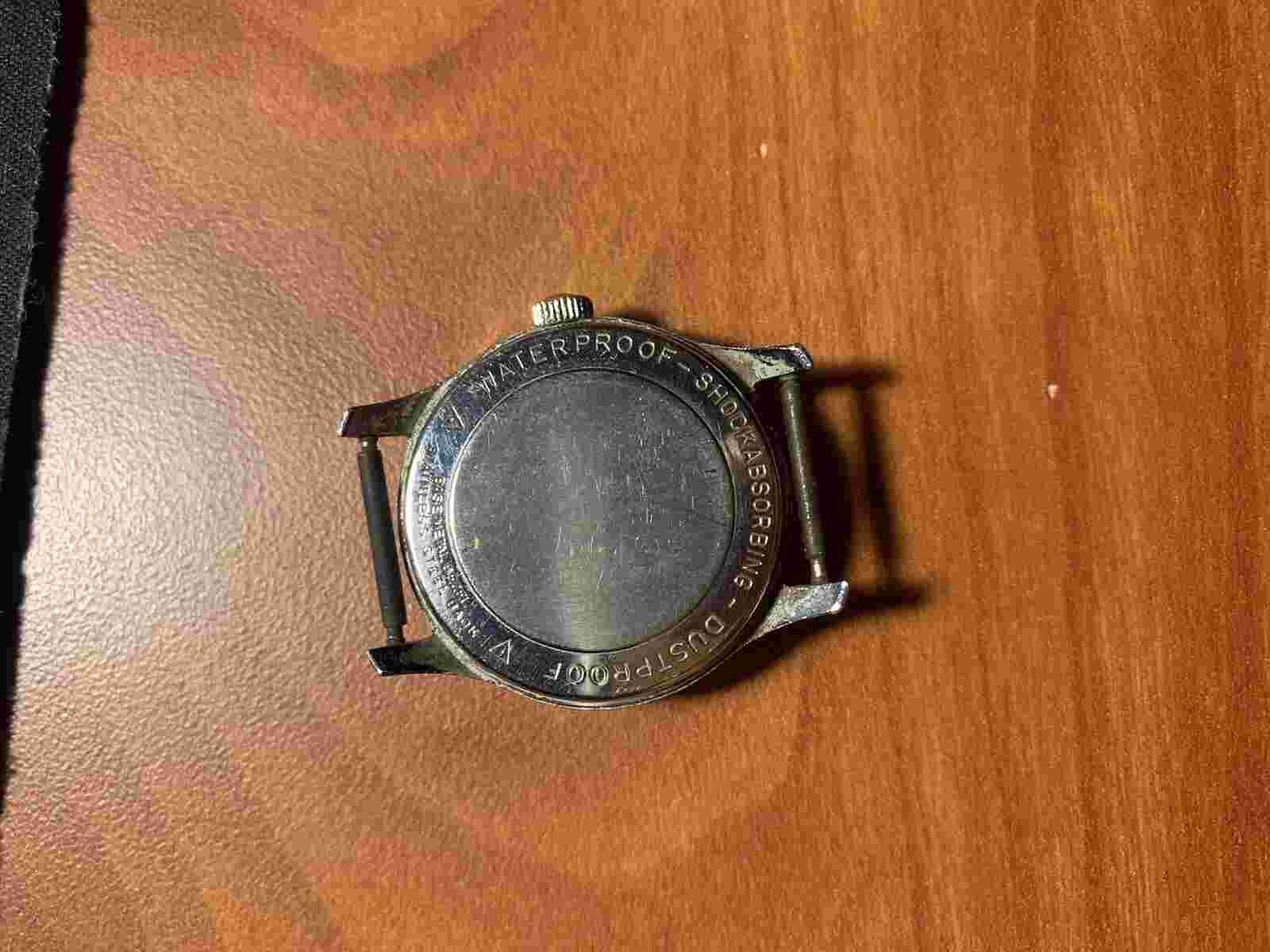 1960's unisex Sovereign wristwatch!