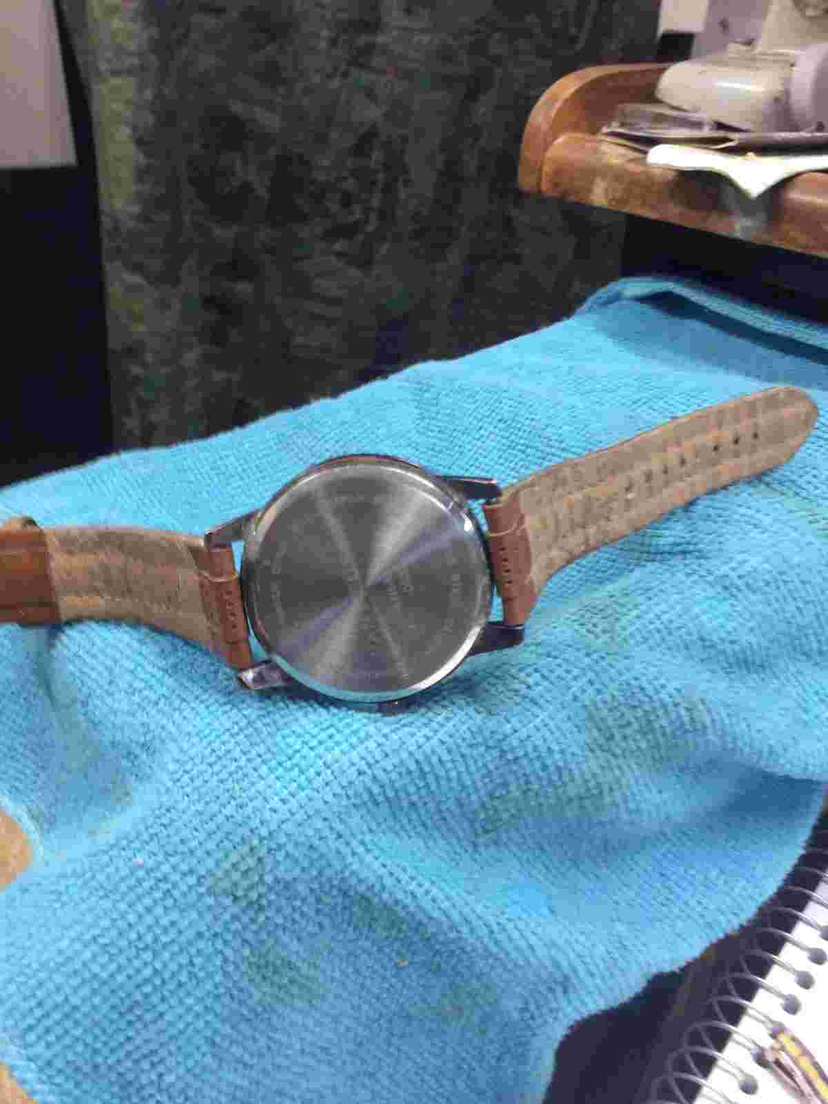 Men’s Van Heusen Watch New Cell Running Well