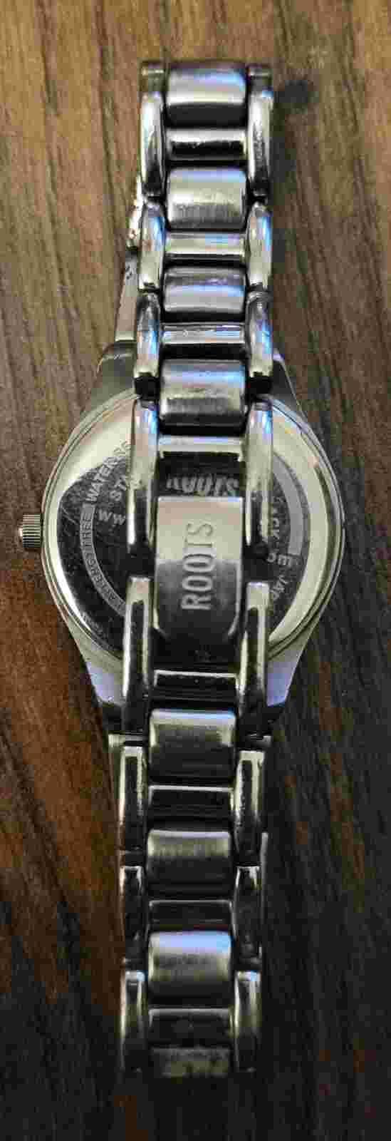 Women's Roots wristwatch. In working condition.