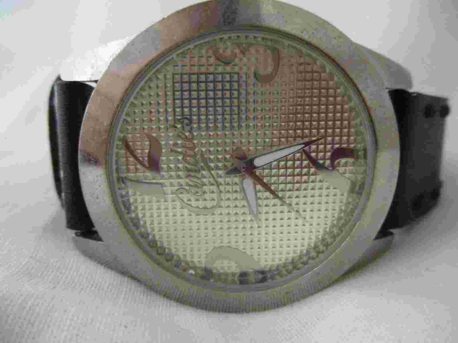 Candies Watch Round Face Silver Toned Black Leather Buckle Band WORKING!