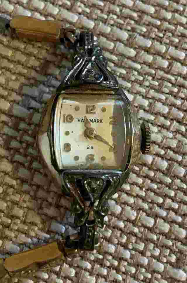 VTG Hallmark 25 Watch Womens 10K Stainless Steel Back Jewels Swiss