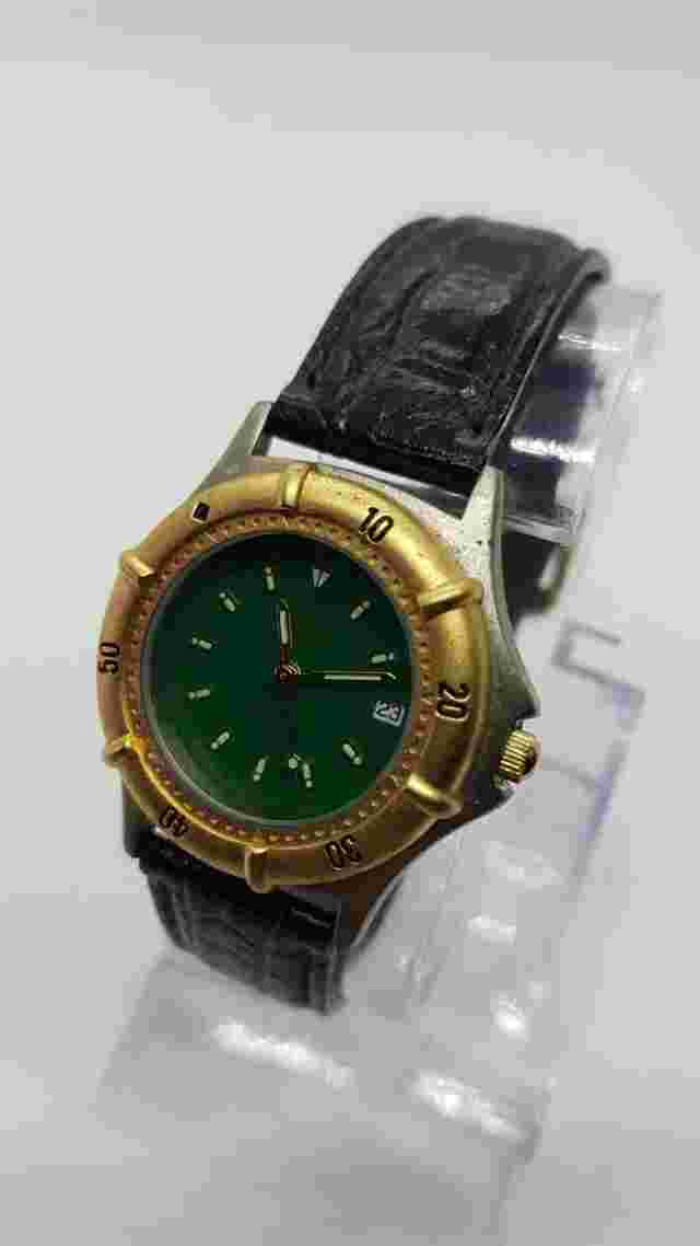 Bill Blass Green Dial Two Tone Case Vintage Watches, Retro Gold & Silver Watches