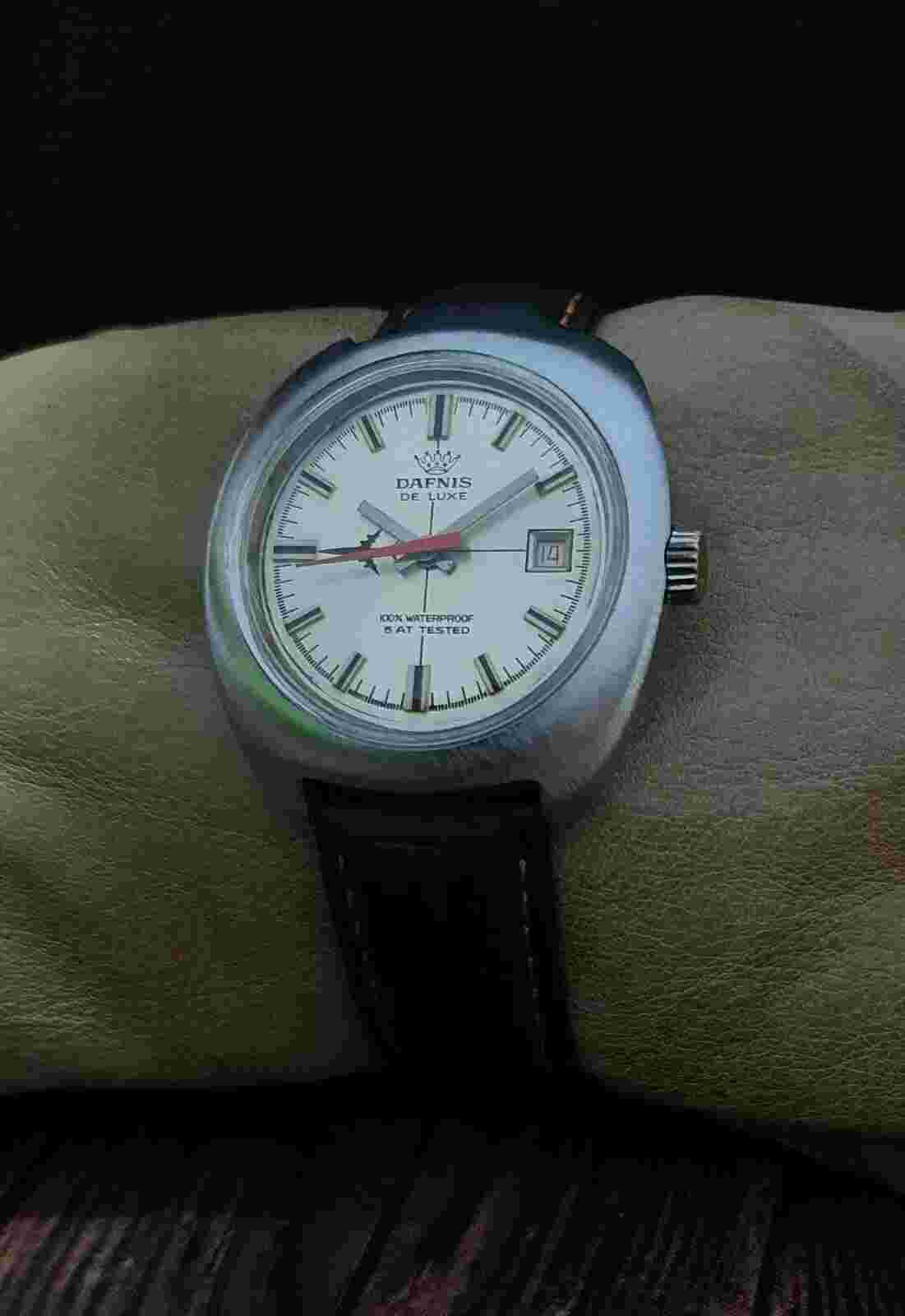 DAFNIS DE LUXE EB 8800 6 ATM. VINTAGE 60's RARE 39mm SWISS WATCH.