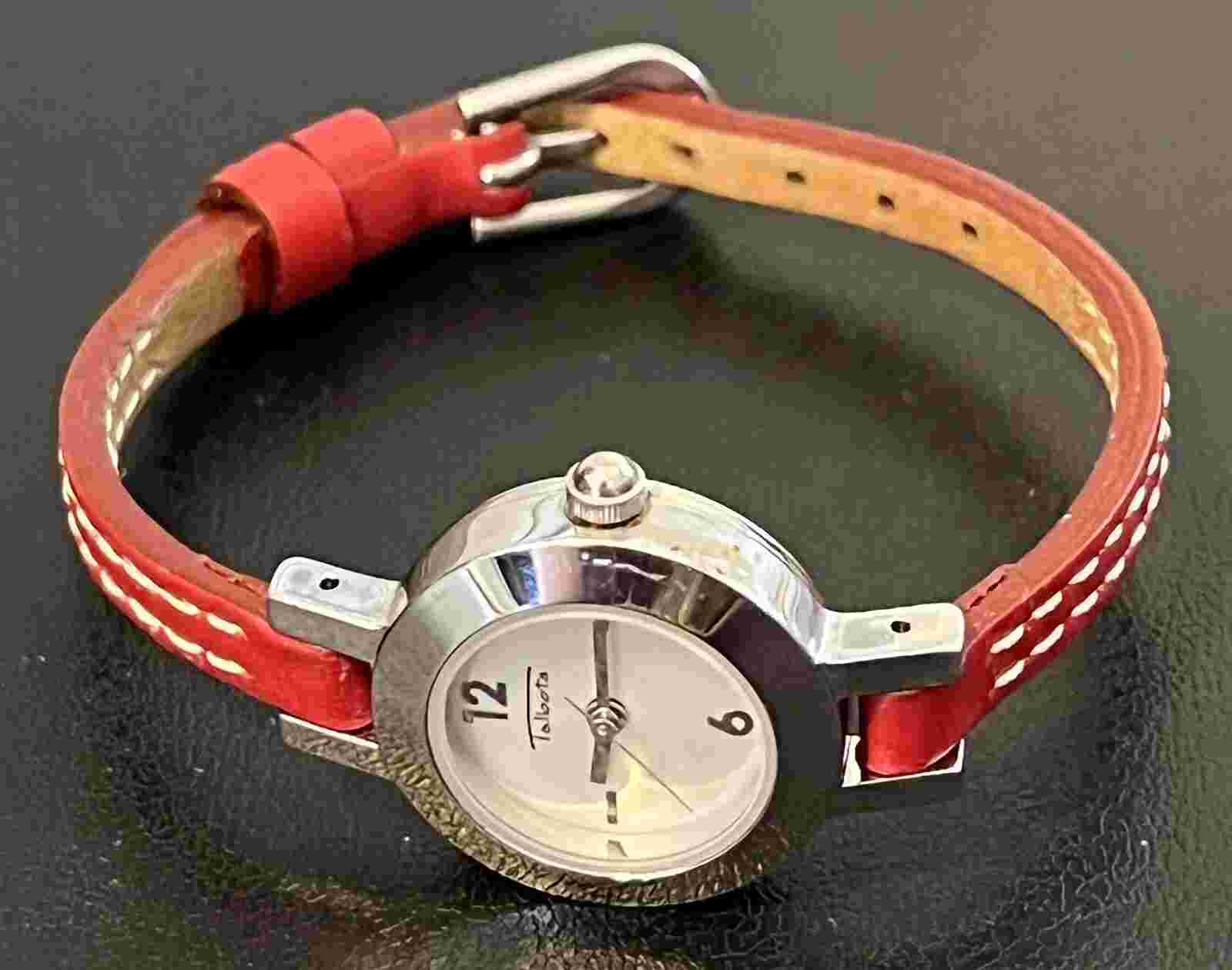 TALBOTS TA-1015 LADIES WATCH NEW BATTERY WORKS RED SILVER BRIGHT FINISH
