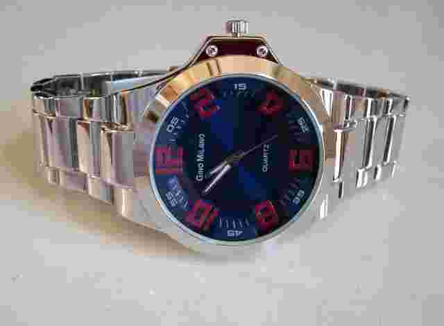 MEN'S SILVER FINISH RED/BLUE DIAL FASHION DRESSY/CASUAL WATCH